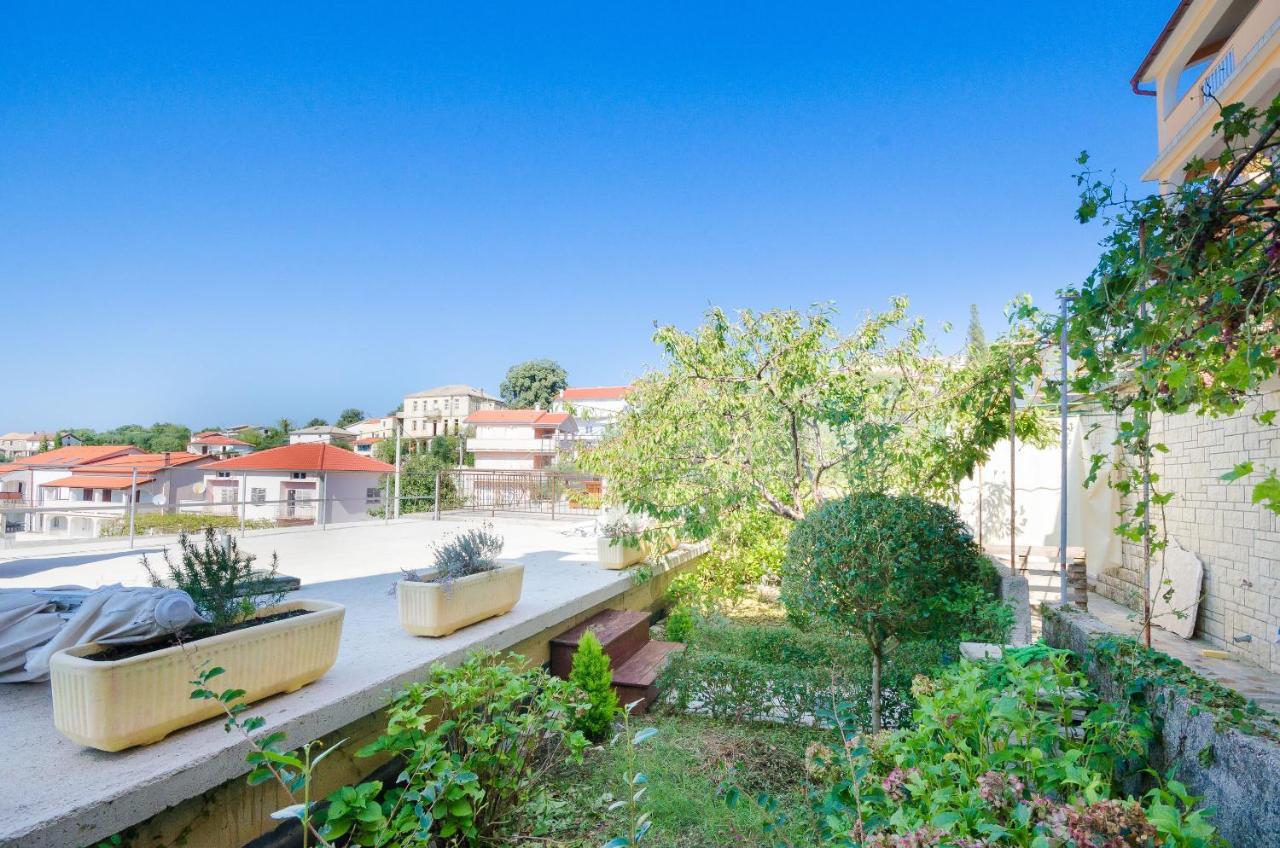 Apartments Mirjana B Lopar Extérieur photo