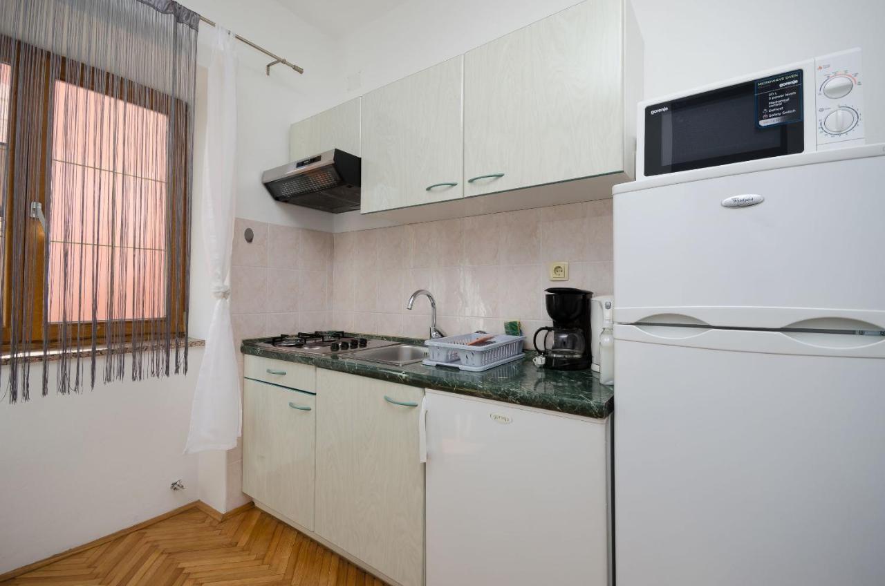 Apartments Mirjana B Lopar Extérieur photo