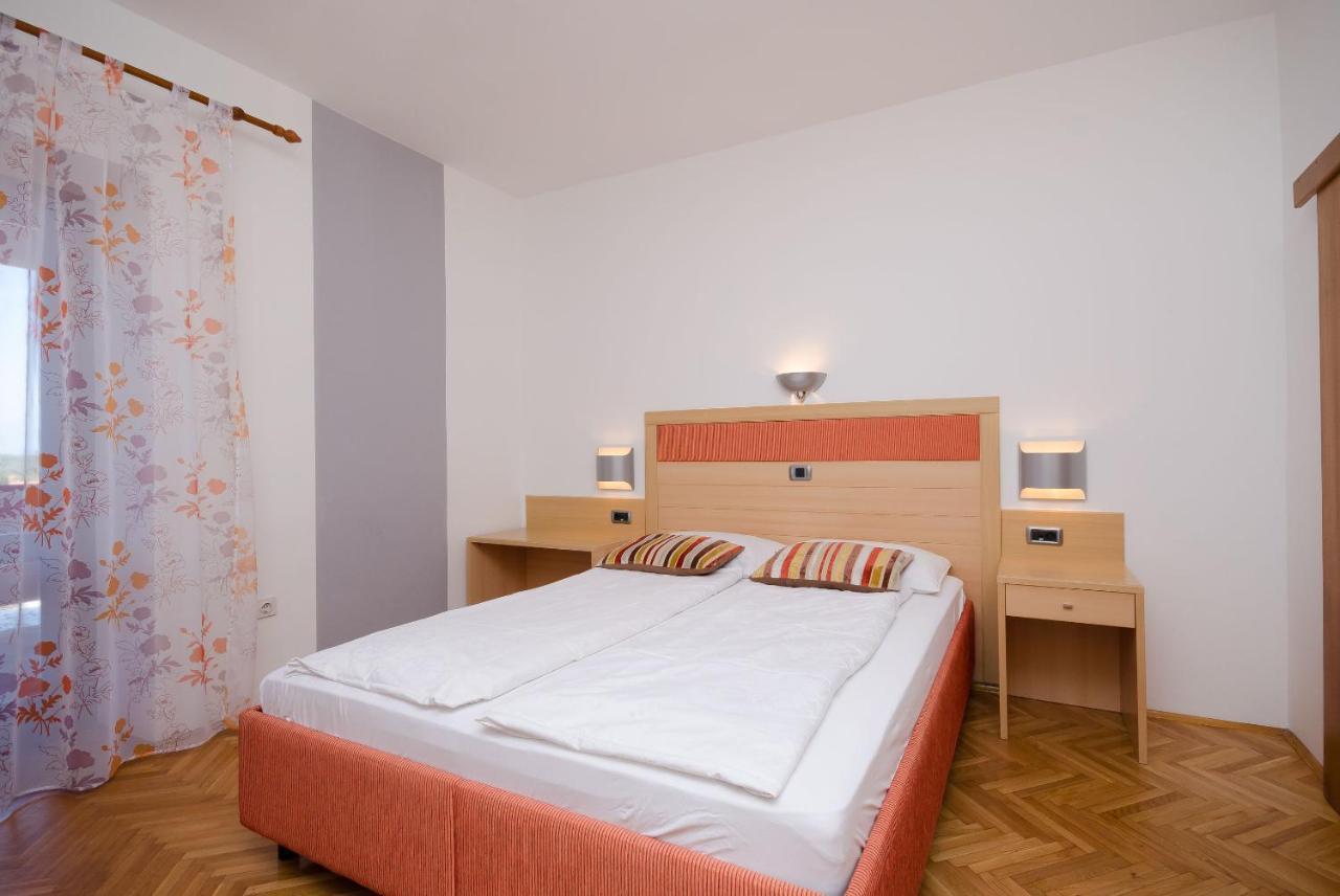 Apartments Mirjana B Lopar Extérieur photo